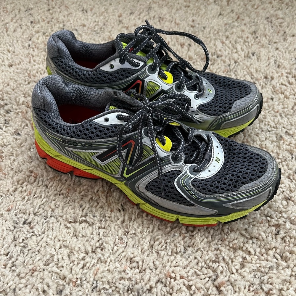 New Balance 860 Running Shoes